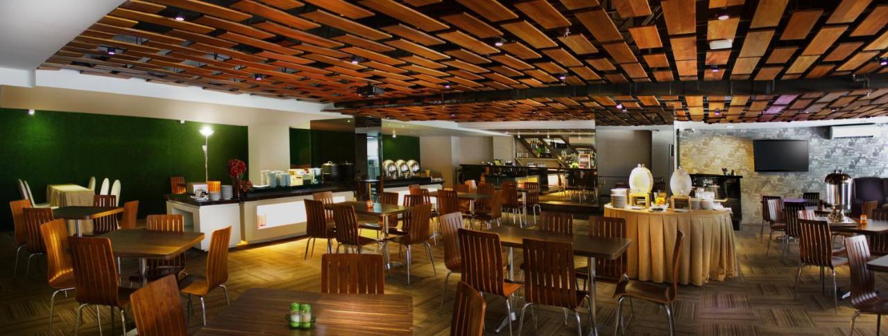 Favehotel Graha Agung Sorabaya Extérieur photo